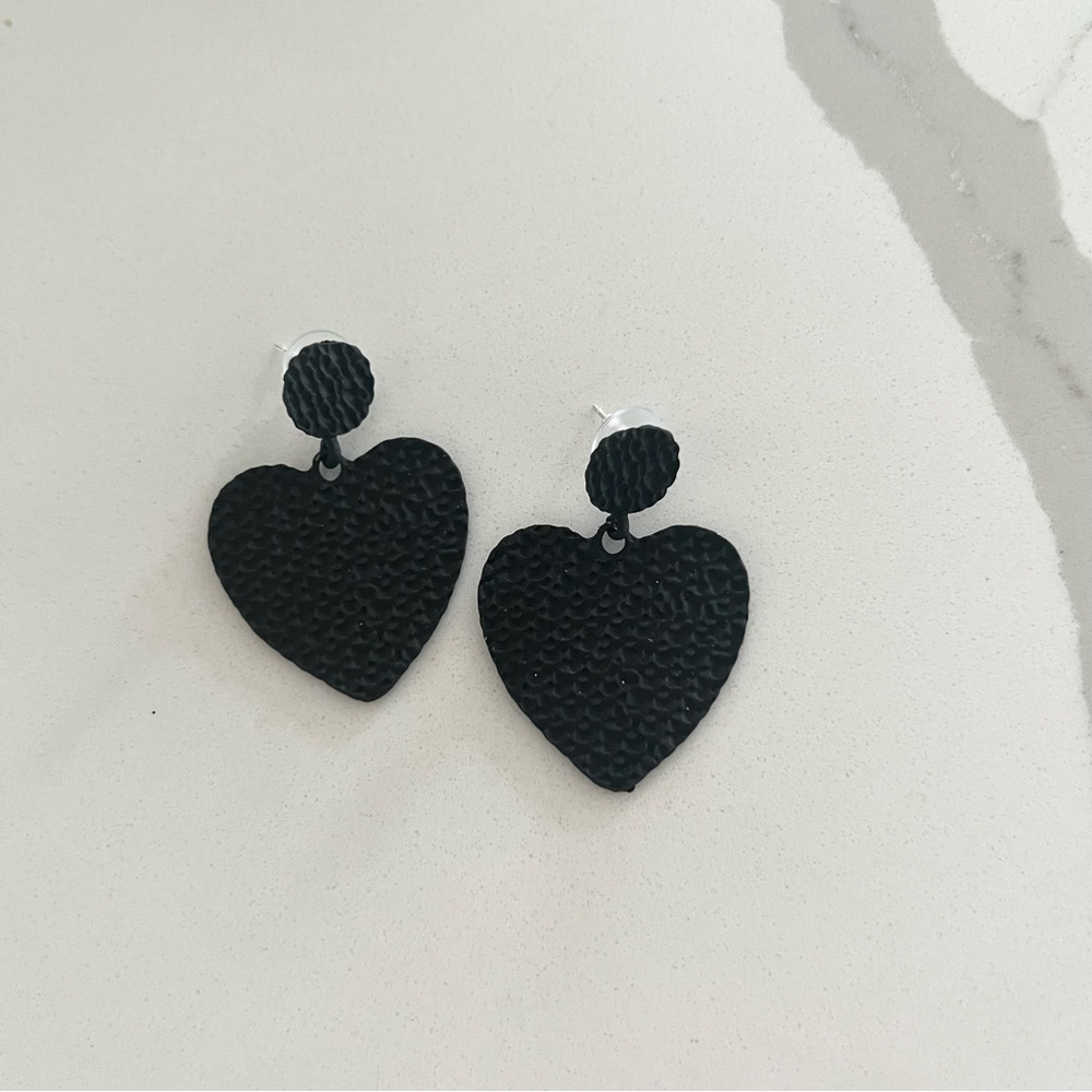 Statement Earring Black Heart Metal Stud Earring